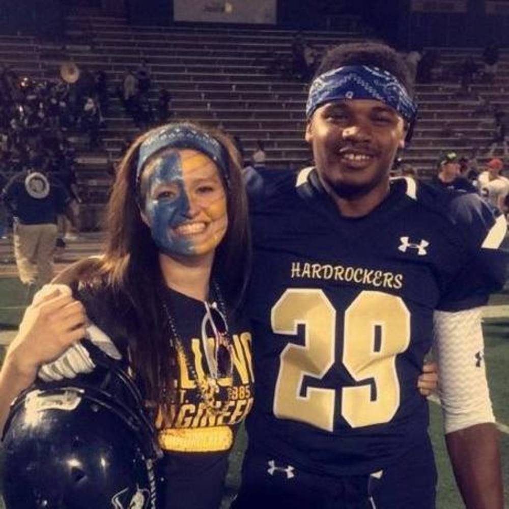 Meet your Posher, Alexis